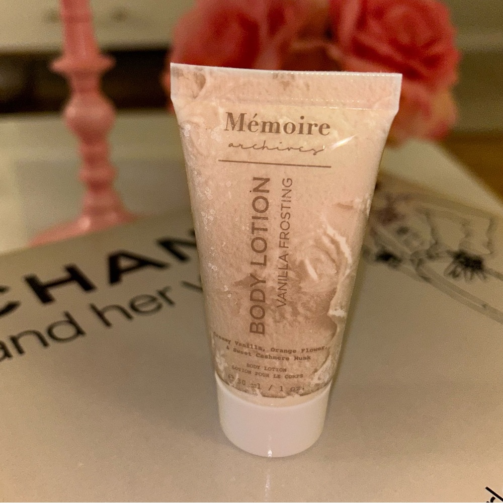 Memoire Archives Vanilla Frosting Body Lotion